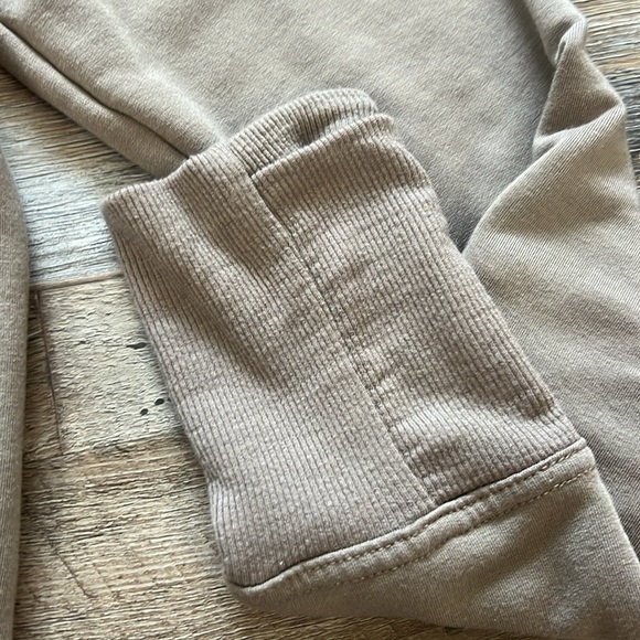 Athleta Coaster Luxe Sweatshirt. Taupe color. Extra Small - Picture 3 of 6